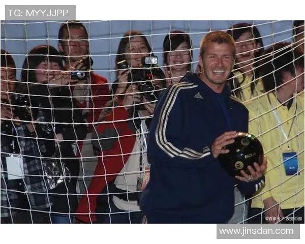 盘点知名球星足球退役现状与辉煌生涯回顾