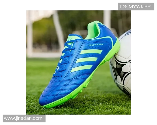 足球巨星们最爱穿的耐克足球鞋款推荐与选择分析