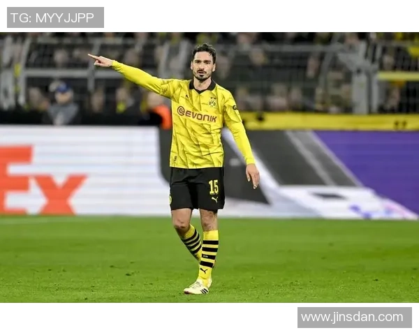 历届足球球星17号球员盘点及其精彩表现分析 历届足球球星17号球员盘点及其精彩表现分析