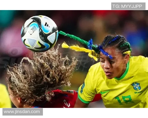 巴拿马女足球星引领国家荣耀激励新一代女性追逐绿茵梦想